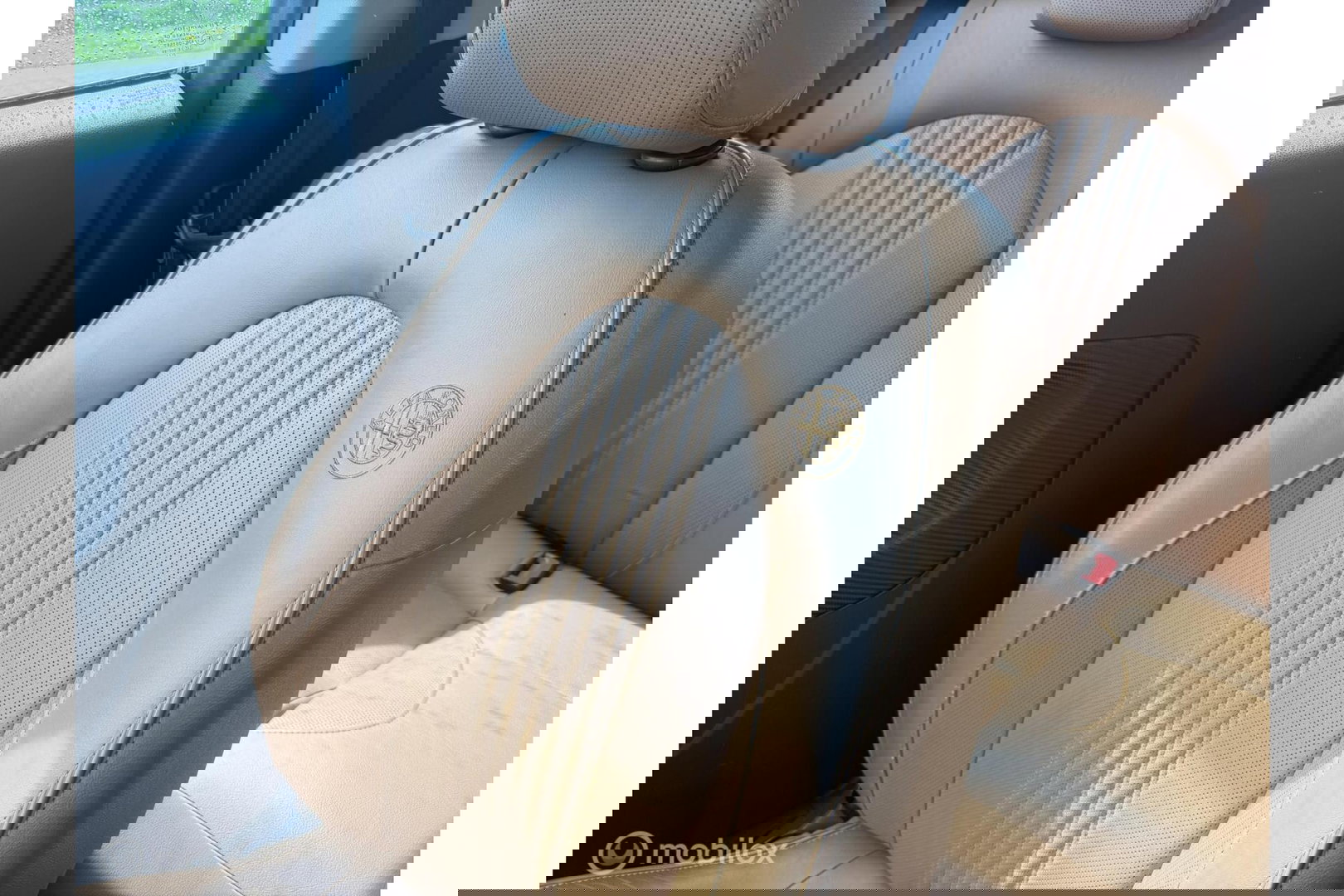 Alfa Romeo MiTo 1.3 JTDm ECO Business Executive | Panorama | BOSE | Leder | Navigatie |