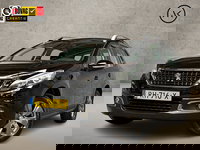 Peugeot 2008 - 1.2 PureTech Sport (APPLE CARPLAY, NAVIGATIE, CRUISE, PARKEERSENSOREN, SPORTSTOELEN, LM VELGEN, NIEUWE APK, NIEUWSTAAT)