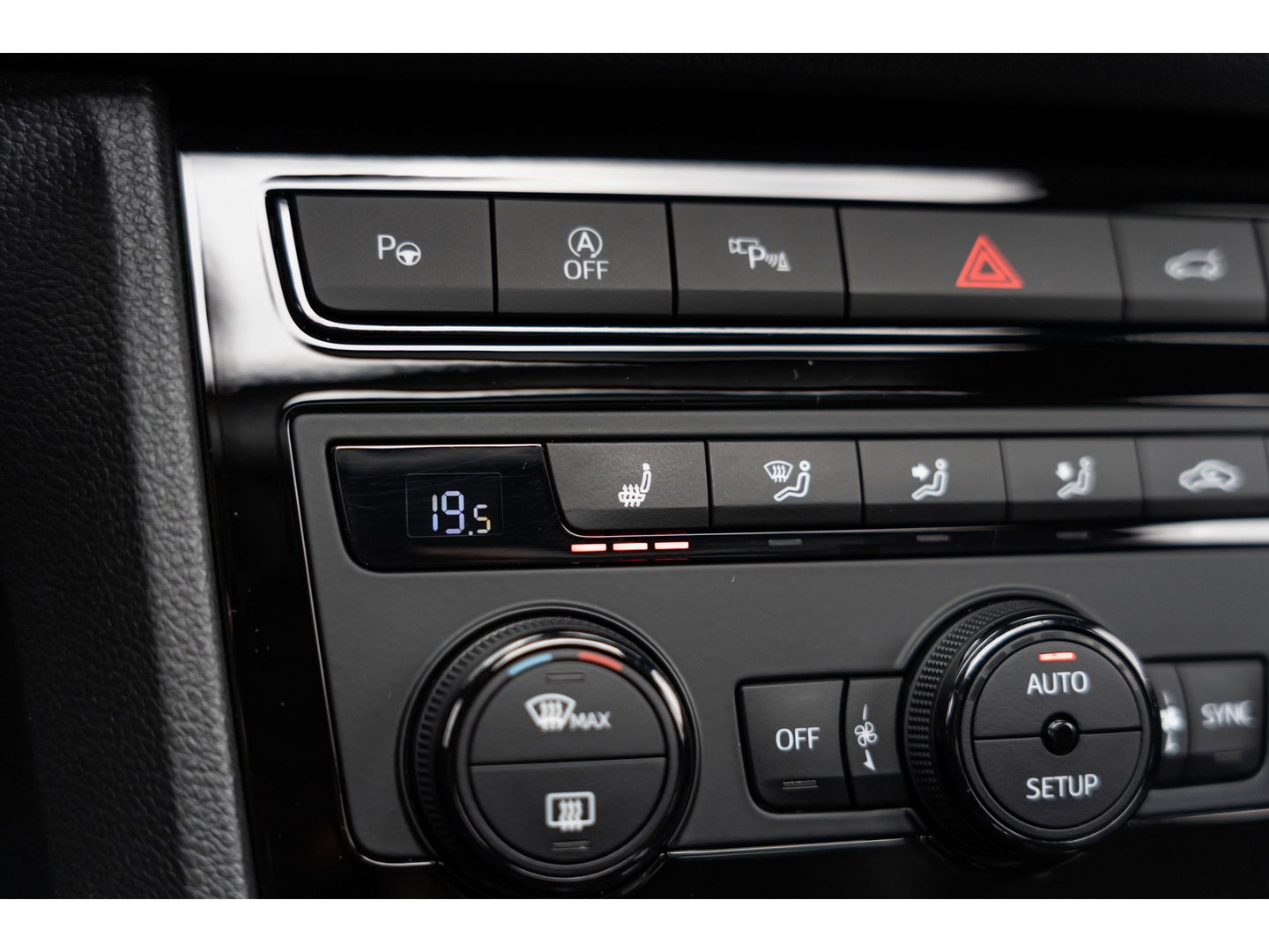 CUPRA Ateca 2.0 TSI 4DRIVE PANO BREMBO TREKHAAK BEATS KEYLESS