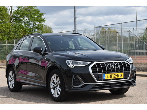 Audi Q3 45 TFSI e S edition S-Line 245 PK | NL-Auto | Keyless | Carplay | Virtual cockpit | DAB | Elekt.trekhaak | Full LED | Allweathers