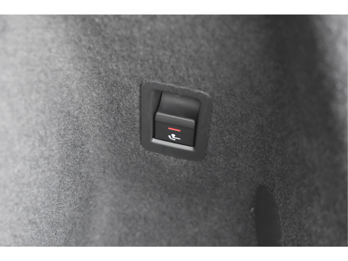 Audi Q3 45 TFSI e S edition S-Line 245 PK | NL-Auto | Keyless | Carplay | Virtual cockpit | DAB | Elekt.trekhaak | Full LED | Allweathers