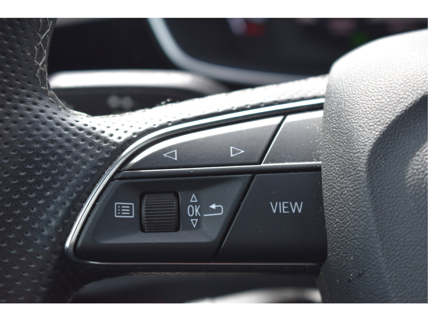 Audi Q3 45 TFSI e S edition S-Line 245 PK | NL-Auto | Keyless | Carplay | Virtual cockpit | DAB | Elekt.trekhaak | Full LED | Allweathers