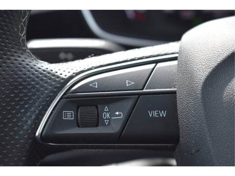 Audi Q3 45 TFSI e S edition S-Line 245 PK | NL-Auto | Keyless | Carplay | Virtual cockpit | DAB | Elekt.trekhaak | Full LED | Allweathers
