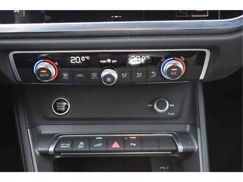 Audi Q3 45 TFSI e S edition S-Line 245 PK | NL-Auto | Keyless | Carplay | Virtual cockpit | DAB | Elekt.trekhaak | Full LED | Allweathers