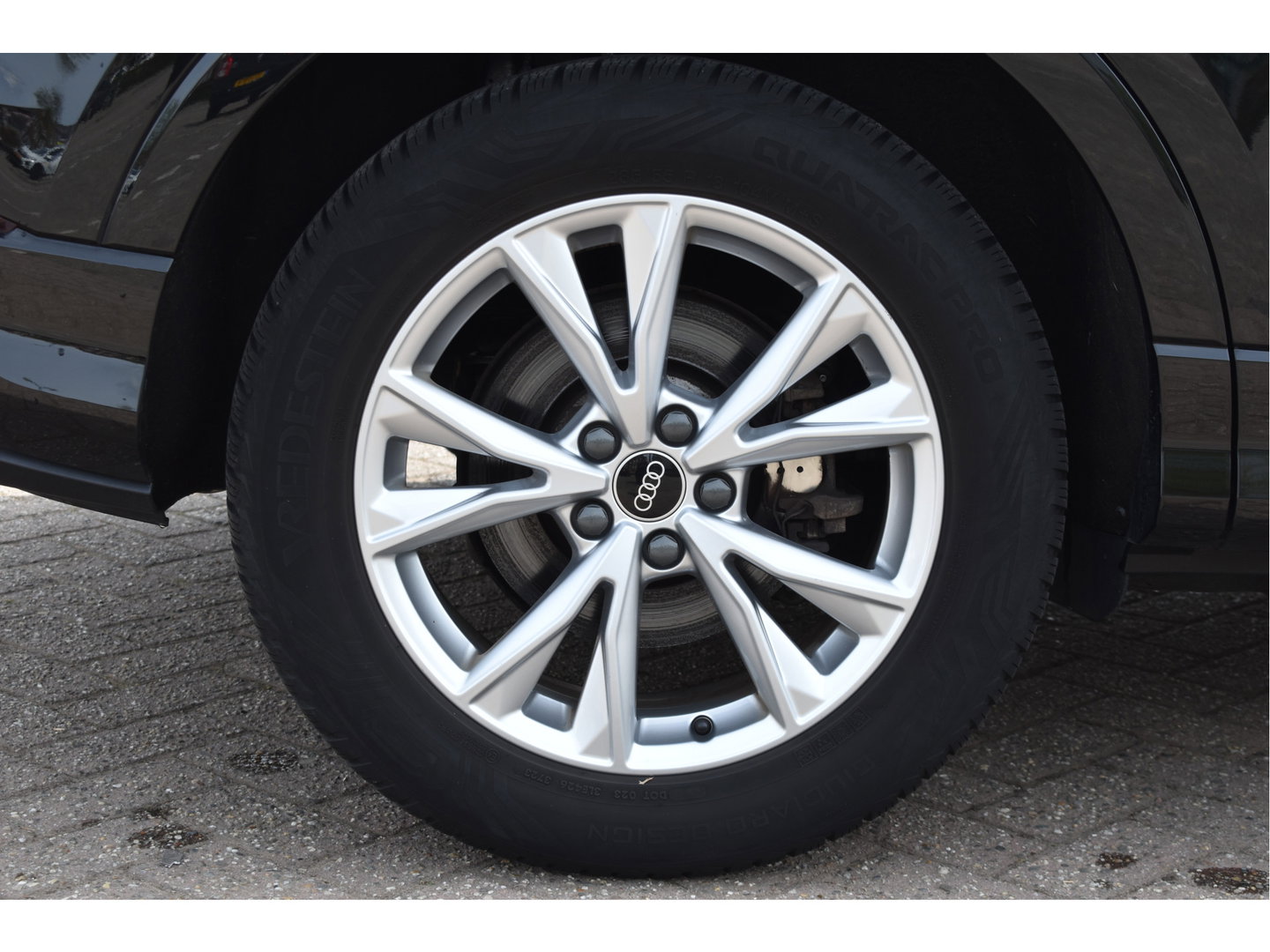 Audi Q3 45 TFSI e S edition S-Line 245 PK | NL-Auto | Keyless | Carplay | Virtual cockpit | DAB | Elekt.trekhaak | Full LED | Allweathers