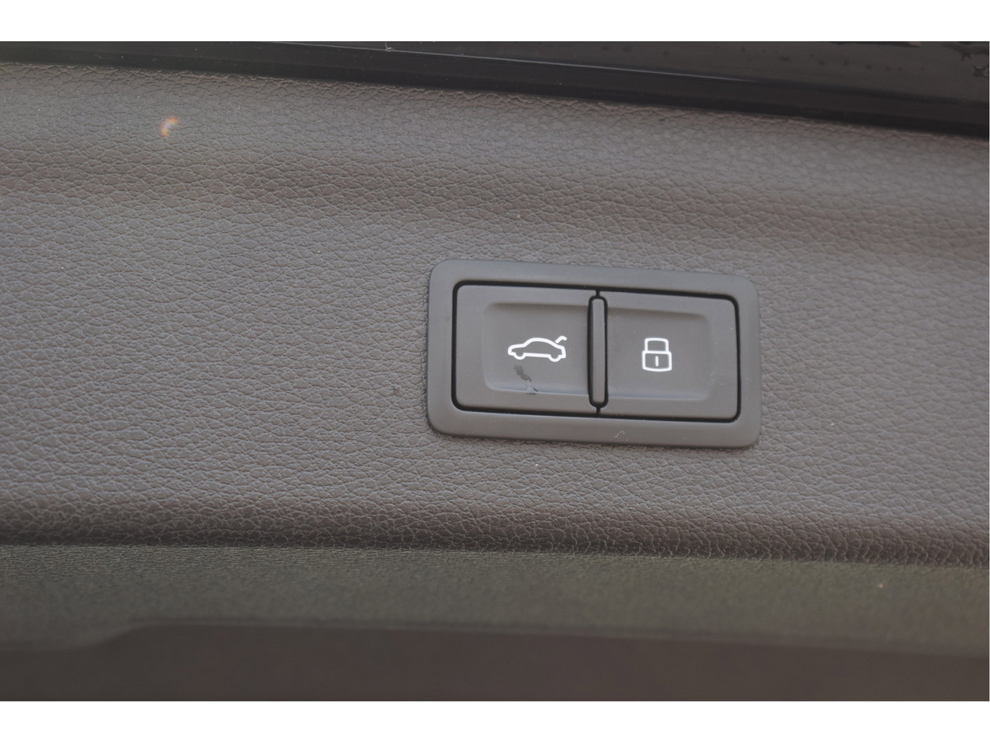 Audi Q3 45 TFSI e S edition S-Line 245 PK | NL-Auto | Keyless | Carplay | Virtual cockpit | DAB | Elekt.trekhaak | Full LED | Allweathers