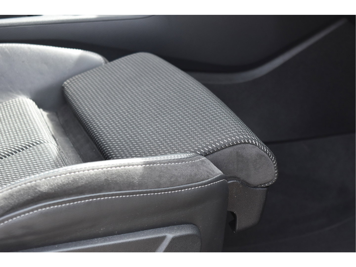 Audi Q3 45 TFSI e S edition S-Line 245 PK | NL-Auto | Keyless | Carplay | Virtual cockpit | DAB | Elekt.trekhaak | Full LED | Allweathers