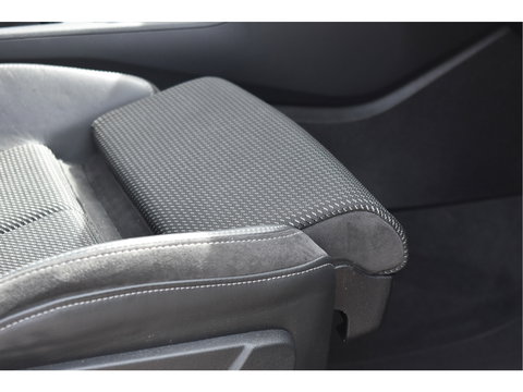 Audi Q3 45 TFSI e S edition S-Line 245 PK | NL-Auto | Keyless | Carplay | Virtual cockpit | DAB | Elekt.trekhaak | Full LED | Allweathers