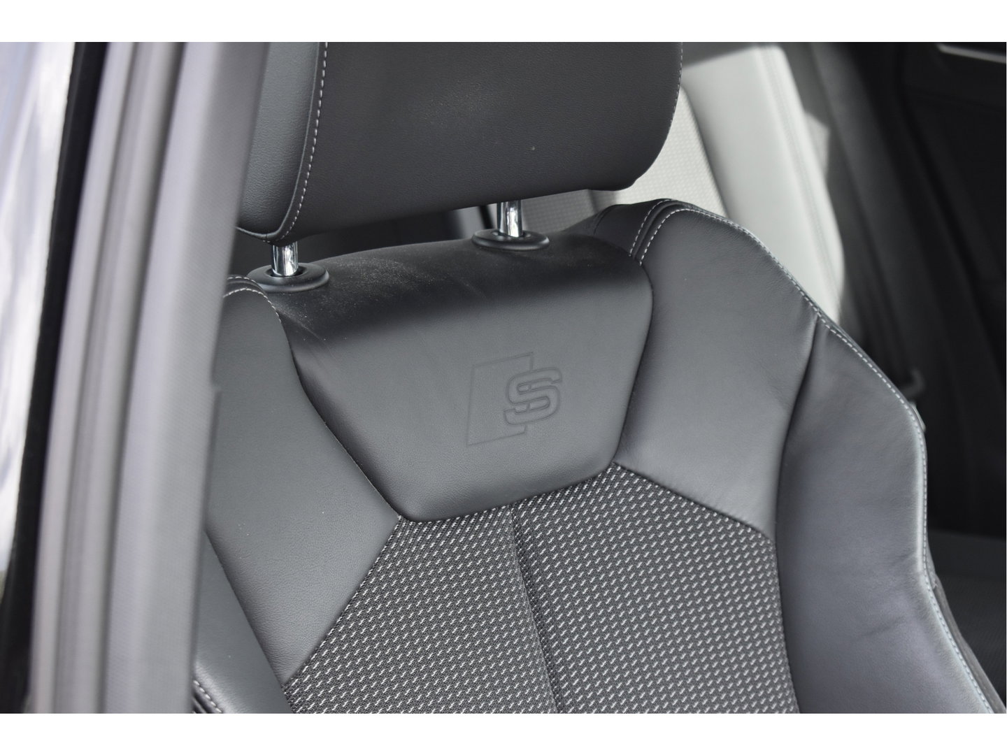 Audi Q3 45 TFSI e S edition S-Line 245 PK | NL-Auto | Keyless | Carplay | Virtual cockpit | DAB | Elekt.trekhaak | Full LED | Allweathers