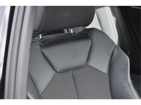 Audi Q3 45 TFSI e S edition S-Line 245 PK | NL-Auto | Keyless | Carplay | Virtual cockpit | DAB | Elekt.trekhaak | Full LED | Allweathers