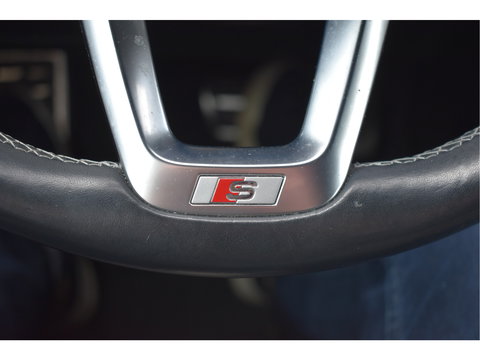 Audi Q3 45 TFSI e S edition S-Line 245 PK | NL-Auto | Keyless | Carplay | Virtual cockpit | DAB | Elekt.trekhaak | Full LED | Allweathers