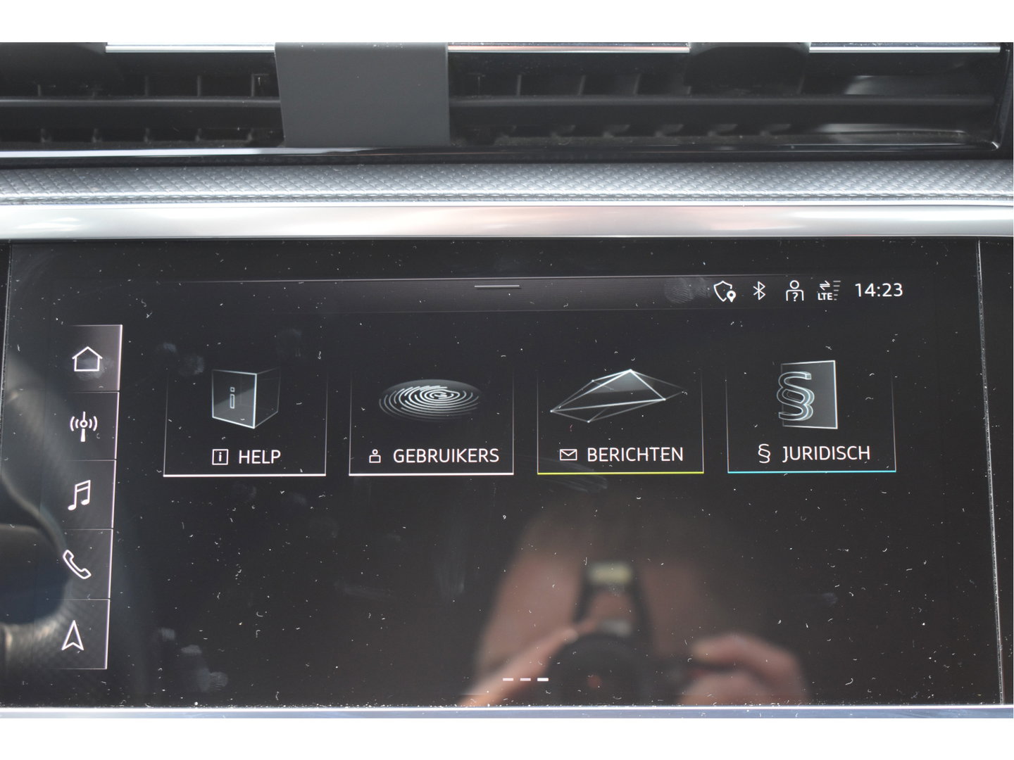 Audi Q3 45 TFSI e S edition S-Line 245 PK | NL-Auto | Keyless | Carplay | Virtual cockpit | DAB | Elekt.trekhaak | Full LED | Allweathers