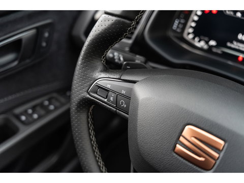 SEAT Leon ST 2.0 TSI CUPRA 4DRIVE DYNAMIC GREY PANO BEATS