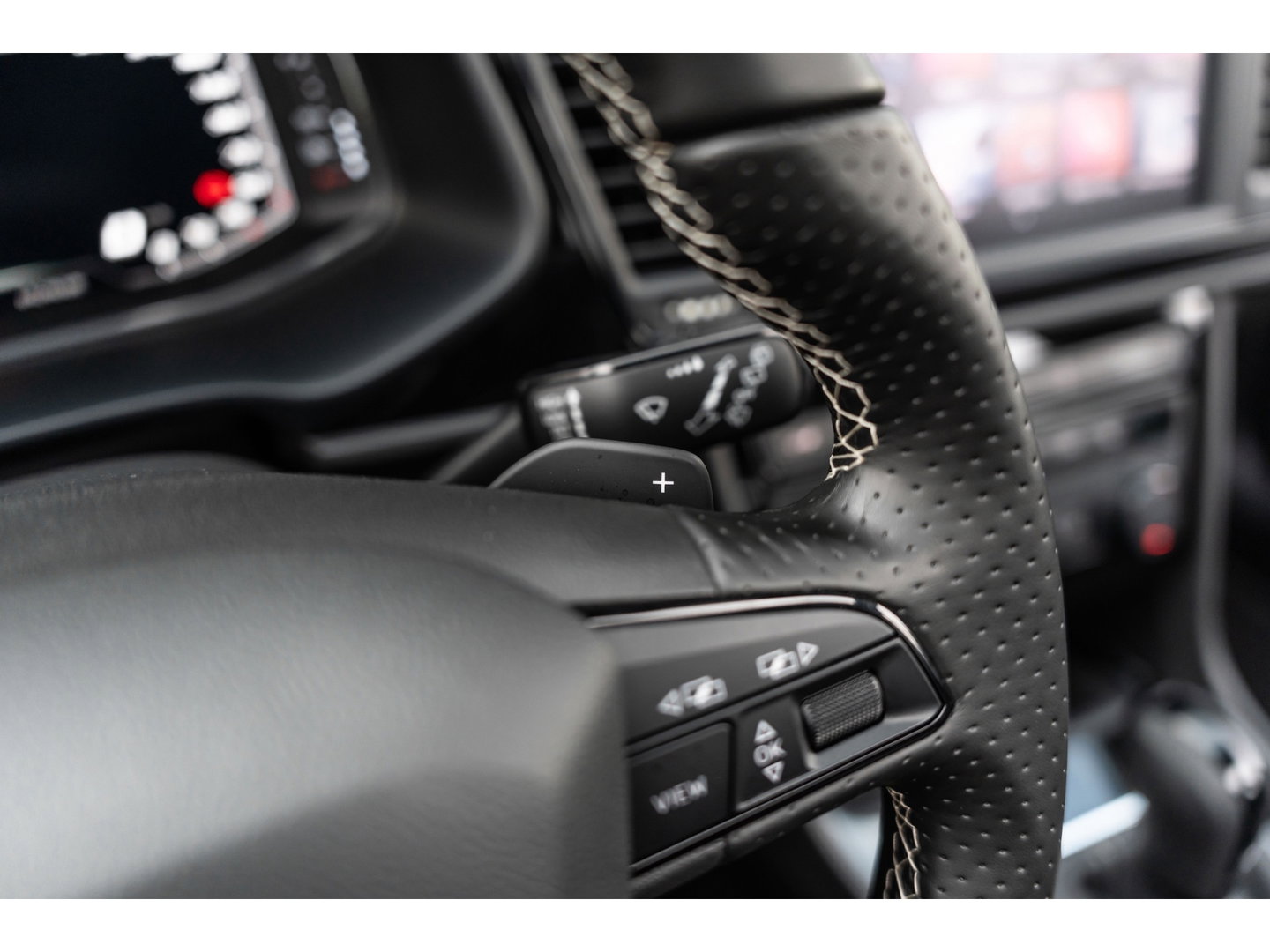 SEAT Leon ST 2.0 TSI CUPRA 4DRIVE DYNAMIC GREY PANO BEATS