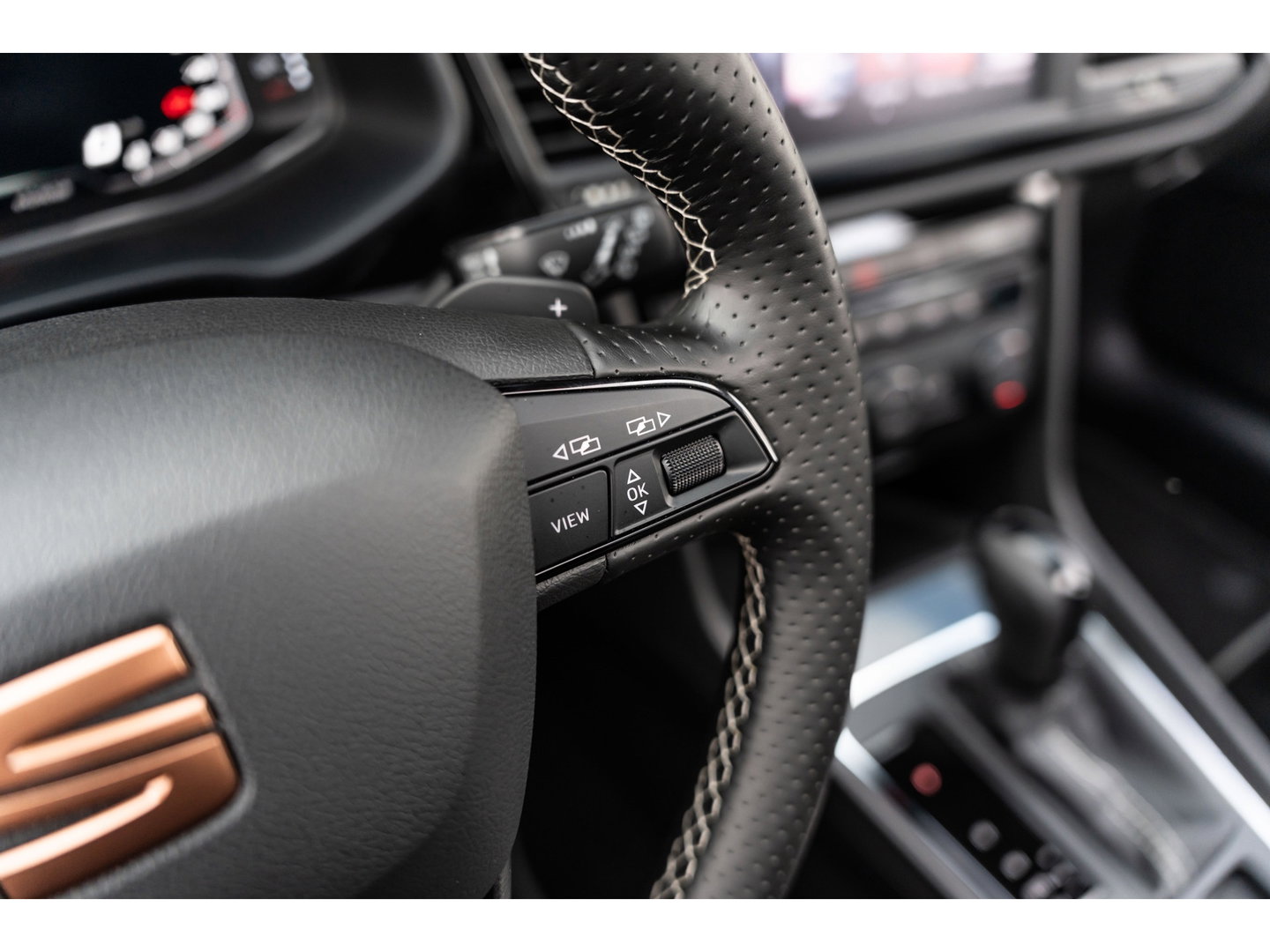 SEAT Leon ST 2.0 TSI CUPRA 4DRIVE DYNAMIC GREY PANO BEATS