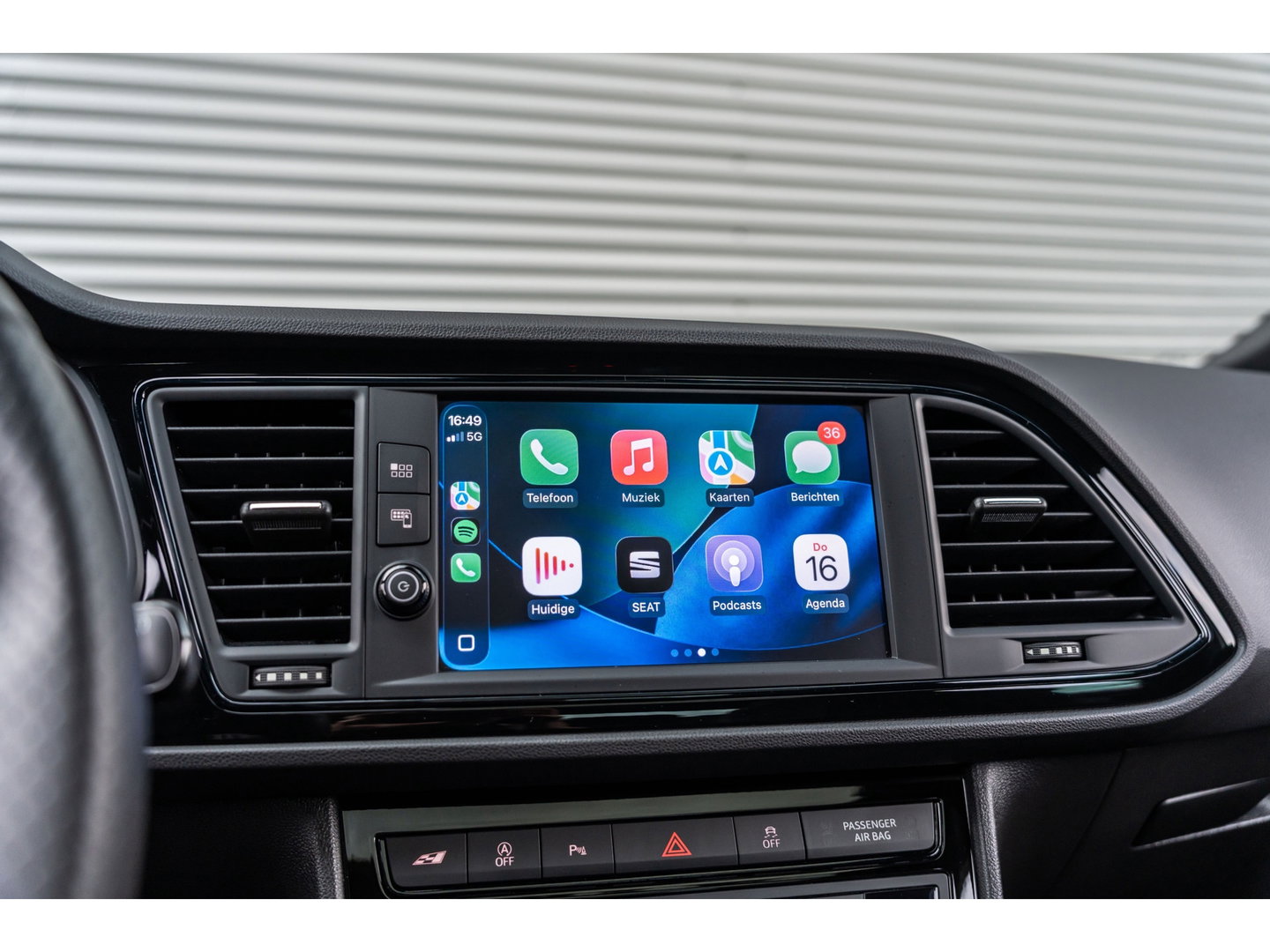 SEAT Leon ST 2.0 TSI CUPRA 4DRIVE DYNAMIC GREY PANO BEATS