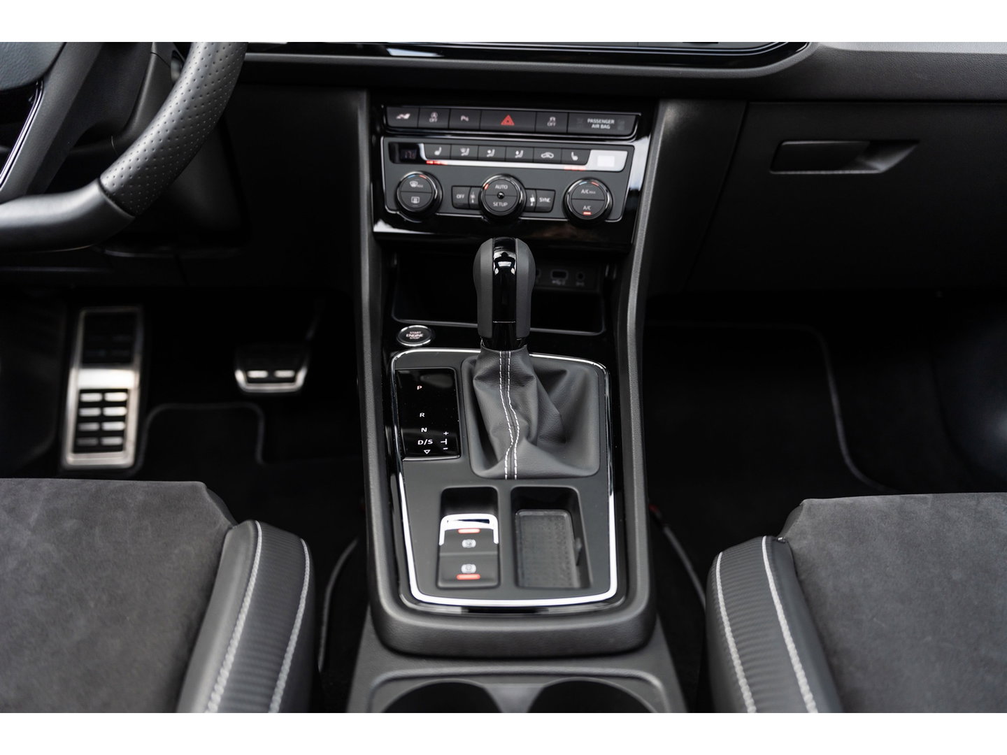 SEAT Leon ST 2.0 TSI CUPRA 4DRIVE DYNAMIC GREY PANO BEATS