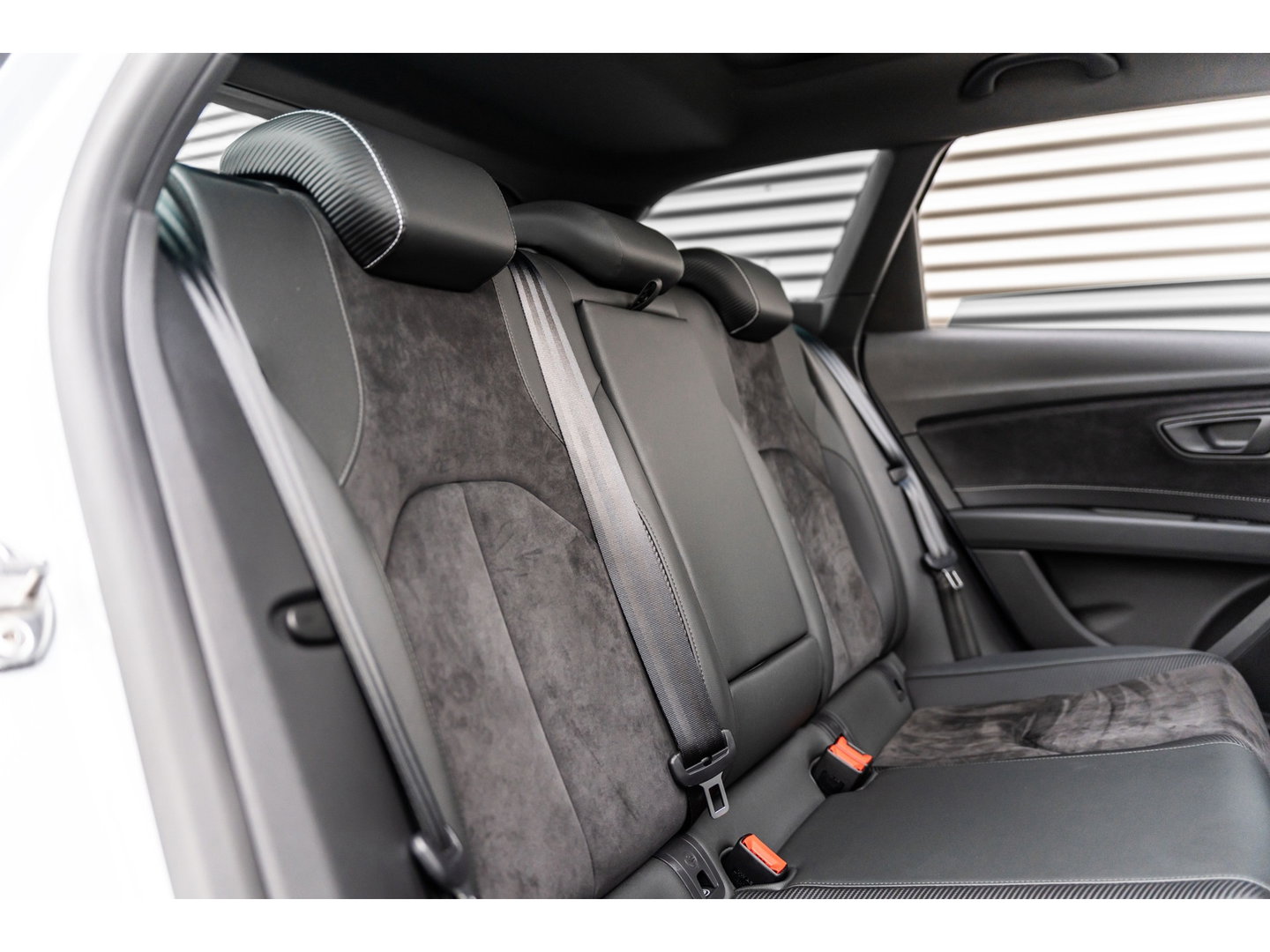 SEAT Leon ST 2.0 TSI CUPRA 4DRIVE DYNAMIC GREY PANO BEATS