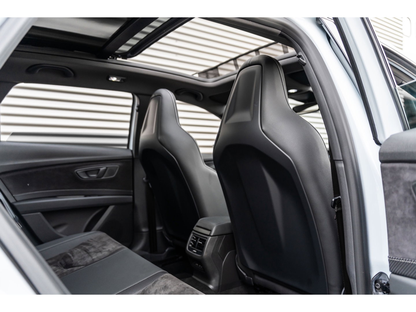 SEAT Leon ST 2.0 TSI CUPRA 4DRIVE DYNAMIC GREY PANO BEATS