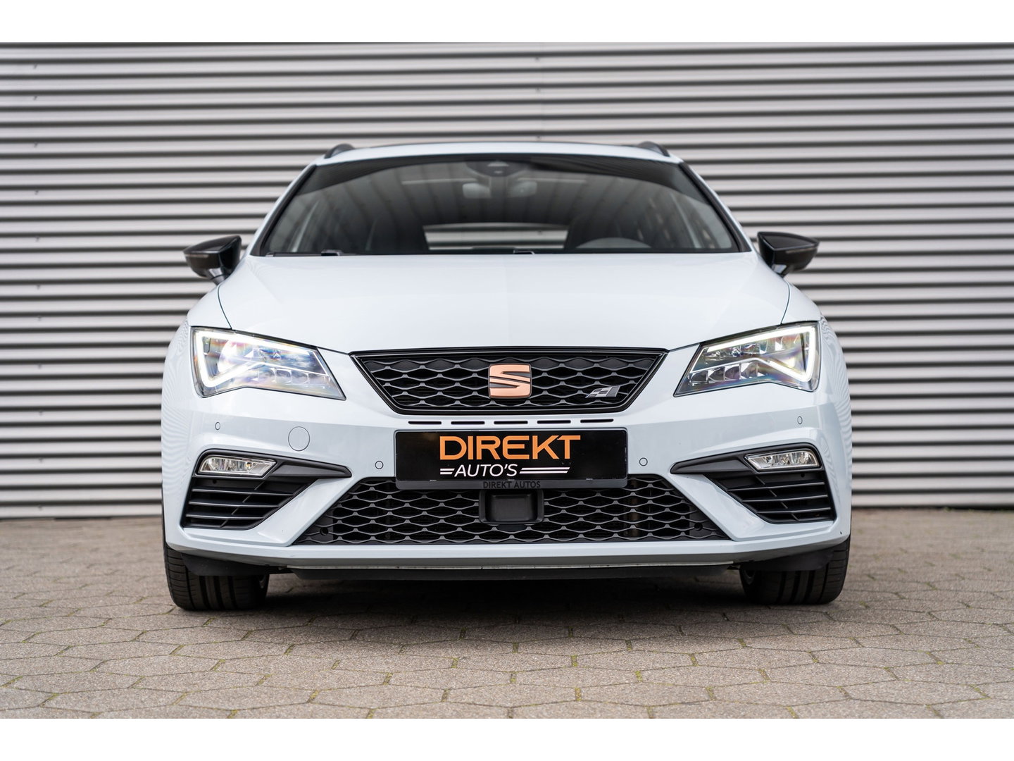 SEAT Leon ST 2.0 TSI CUPRA 4DRIVE DYNAMIC GREY PANO BEATS