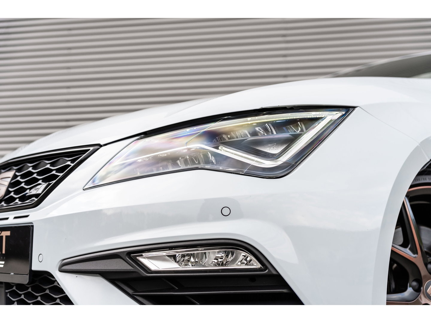 SEAT Leon ST 2.0 TSI CUPRA 4DRIVE DYNAMIC GREY PANO BEATS