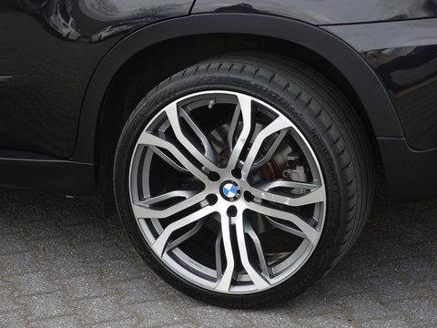 BMW X5 4.8is V8 355PK / High Exc. / M-pakket / LED