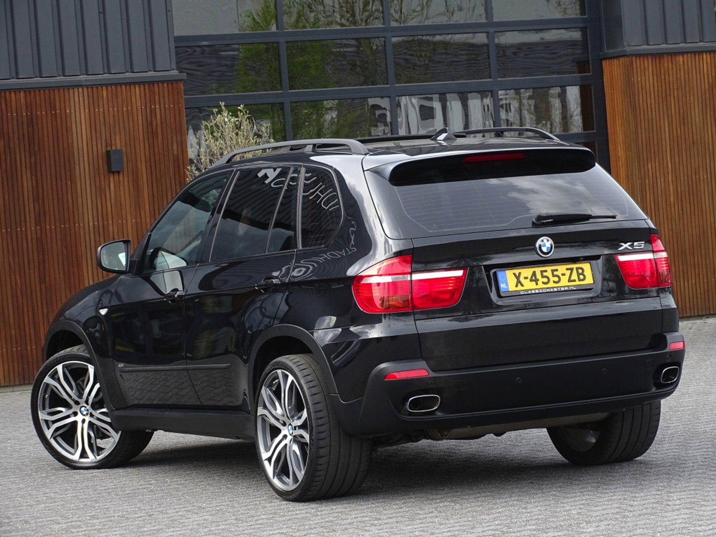 BMW X5 4.8is V8 355PK / High Exc. / M-pakket / LED