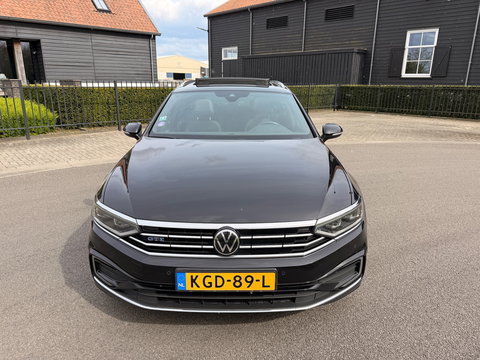 Volkswagen Passat Variant 1.4 TSI PHEV GTE PANORAMDAK VIRTUAL COCKPIT LEER NAVI CAMERA IQ-MATRIX ELECTR-TREKHAAK