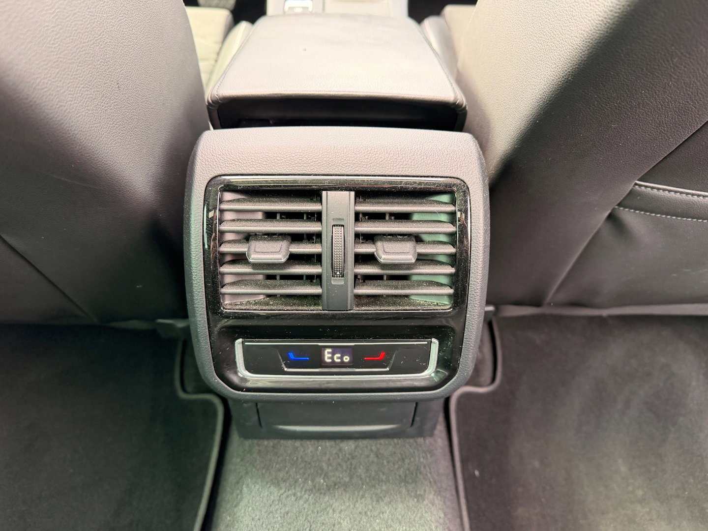 Volkswagen Passat Variant 1.4 TSI PHEV GTE PANORAMDAK VIRTUAL COCKPIT LEER NAVI CAMERA IQ-MATRIX ELECTR-TREKHAAK