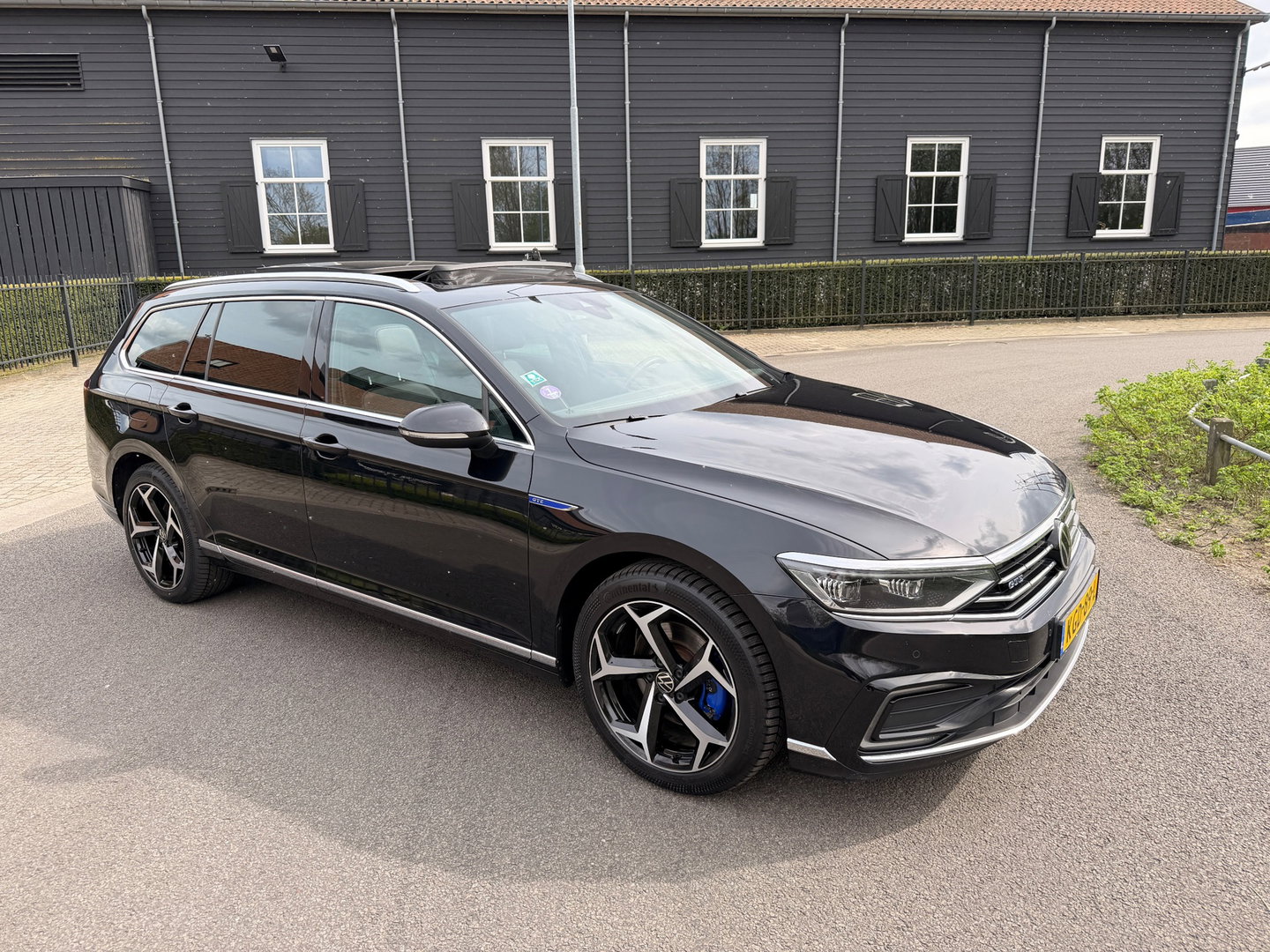 Volkswagen Passat Variant 1.4 TSI PHEV GTE PANORAMDAK VIRTUAL COCKPIT LEER NAVI CAMERA IQ-MATRIX ELECTR-TREKHAAK