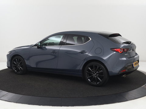 Mazda 3 2.0 e-SkyActiv-G M Hybrid 150 Homura | Stoelverwarming | Head-Up | Adaptive cruise | Camera | Carplay | Keyless | Full LED | Navigatie | Dodehoek detectie | 58.800km NAP | Origineel NL
