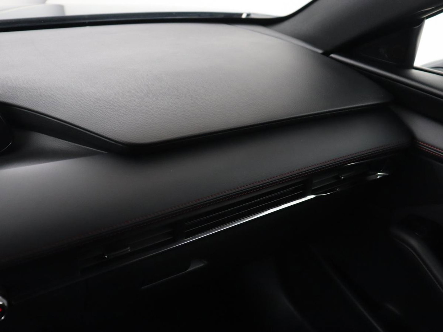 Mazda 3 2.0 e-SkyActiv-G M Hybrid 150 Homura | Stoelverwarming | Head-Up | Adaptive cruise | Camera | Carplay | Keyless | Full LED | Navigatie | Dodehoek detectie | 58.800km NAP | Origineel NL