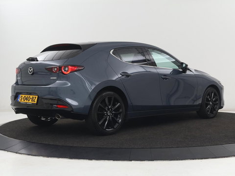 Mazda 3 2.0 e-SkyActiv-G M Hybrid 150 Homura | Stoelverwarming | Head-Up | Adaptive cruise | Camera | Carplay | Keyless | Full LED | Navigatie | Dodehoek detectie | 58.800km NAP | Origineel NL