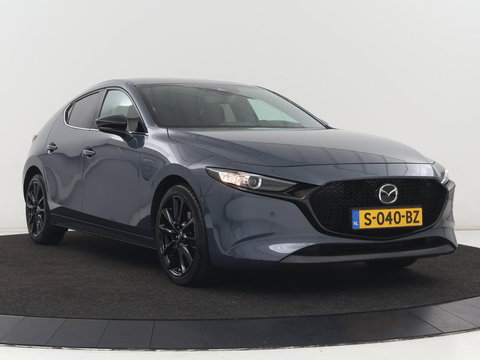 Mazda 3 2.0 e-SkyActiv-G M Hybrid 150 Homura | Stoelverwarming | Head-Up | Adaptive cruise | Camera | Carplay | Keyless | Full LED | Navigatie | Dodehoek detectie | 58.800km NAP | Origineel NL