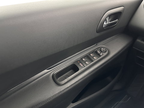 Peugeot 3008 1.6 THP Online *PANO | HEAD-UP | LEATHER | NAVI-FULLMAP | HEATED-COMFORTSEATS | ECC | PDC | CRUISE | 18''ALU | TOWBAR*