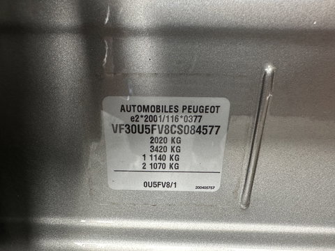 Peugeot 3008 1.6 THP Online *PANO | HEAD-UP | LEATHER | NAVI-FULLMAP | HEATED-COMFORTSEATS | ECC | PDC | CRUISE | 18''ALU | TOWBAR*