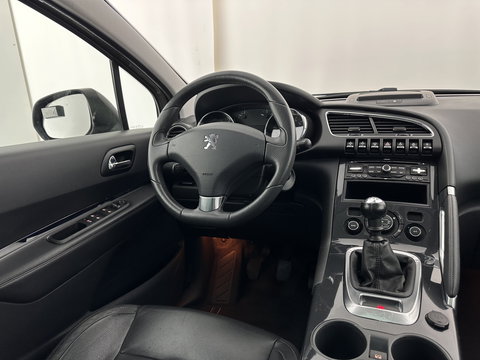 Peugeot 3008 1.6 THP Online *PANO | HEAD-UP | LEATHER | NAVI-FULLMAP | HEATED-COMFORTSEATS | ECC | PDC | CRUISE | 18''ALU | TOWBAR*