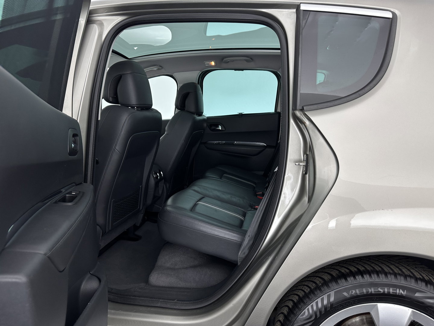 Peugeot 3008 1.6 THP Online *PANO | HEAD-UP | LEATHER | NAVI-FULLMAP | HEATED-COMFORTSEATS | ECC | PDC | CRUISE | 18''ALU | TOWBAR*