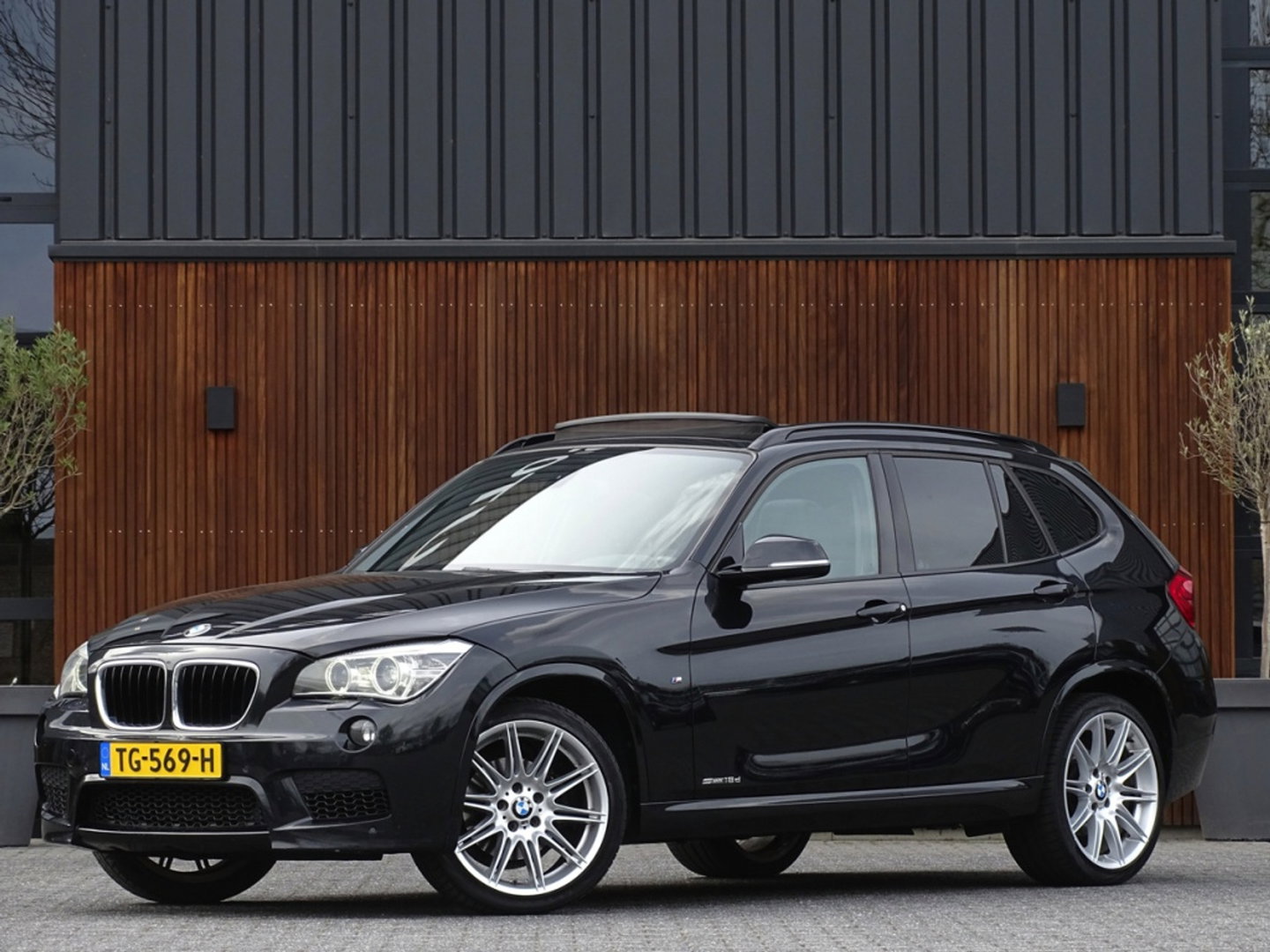 BMW X1 18d sDrive 143PK / M-Sport / Automaat / pano / LED