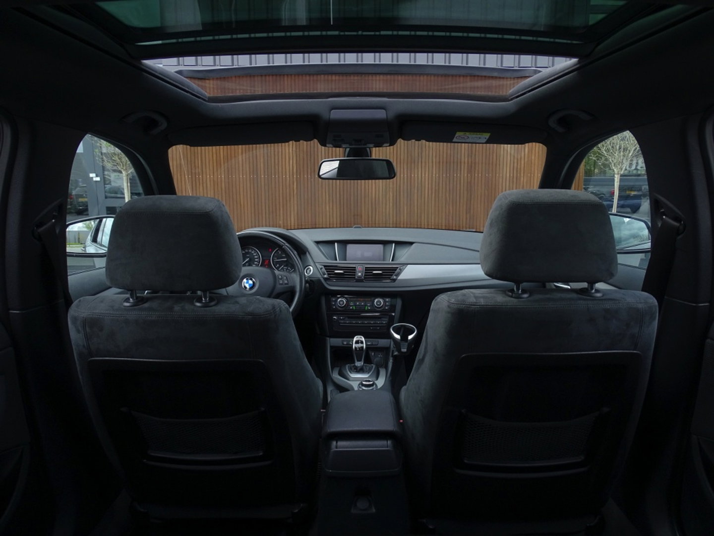 BMW X1 18d sDrive 143PK / M-Sport / Automaat / pano / LED