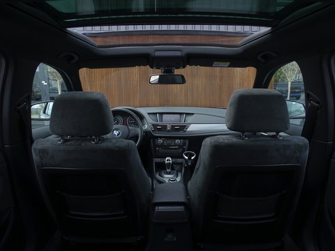 BMW X1 18d sDrive 143PK / M-Sport / Automaat / pano / LED