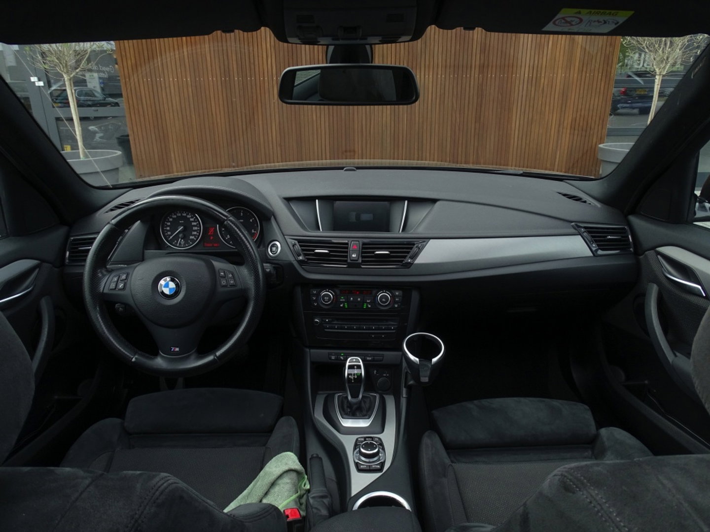 BMW X1 18d sDrive 143PK / M-Sport / Automaat / pano / LED