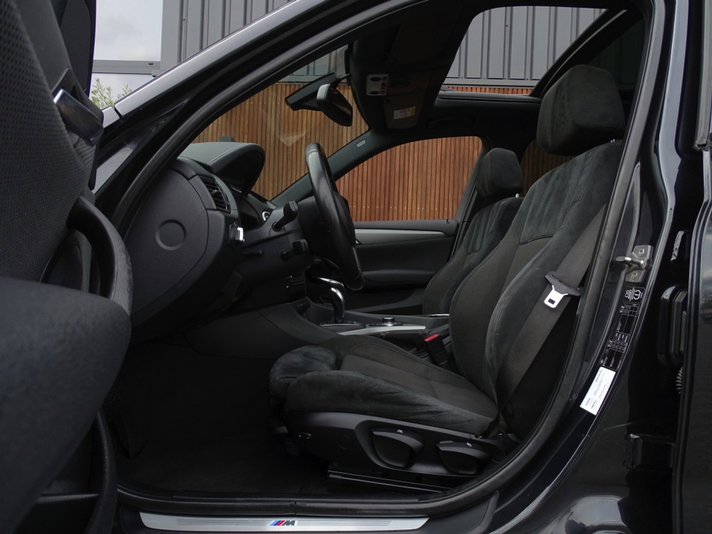 BMW X1 18d sDrive 143PK / M-Sport / Automaat / pano / LED