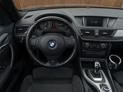 BMW X1 18d sDrive 143PK / M-Sport / Automaat / pano / LED