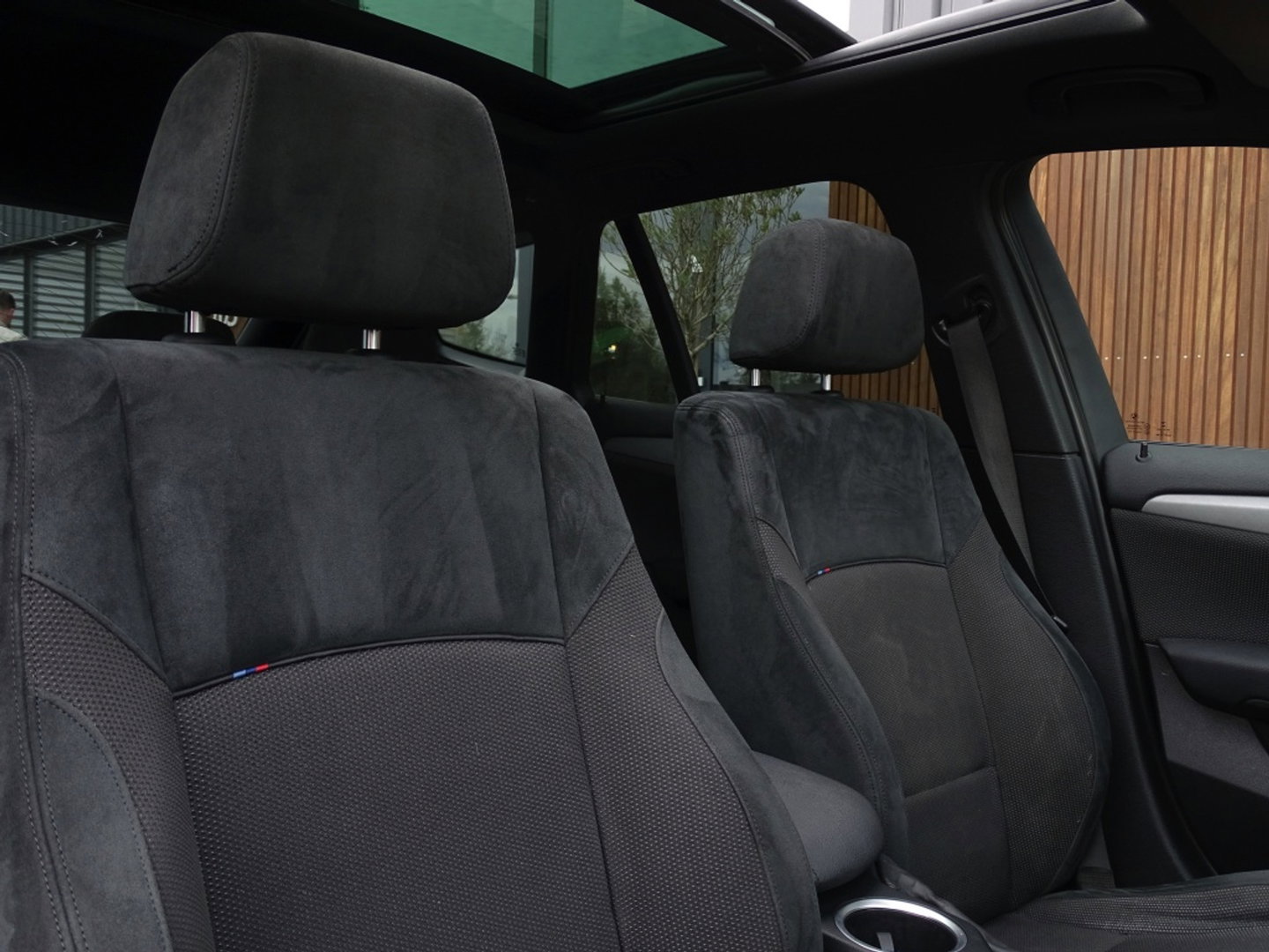 BMW X1 18d sDrive 143PK / M-Sport / Automaat / pano / LED