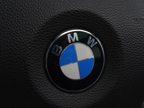 BMW X1 18d sDrive 143PK / M-Sport / Automaat / pano / LED