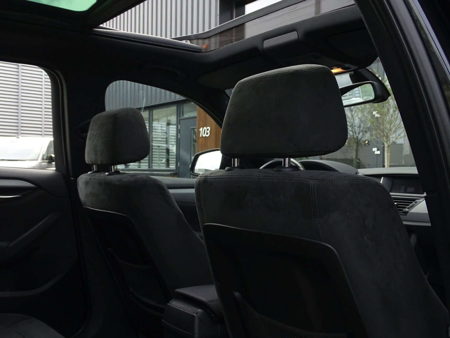 BMW X1 18d sDrive 143PK / M-Sport / Automaat / pano / LED