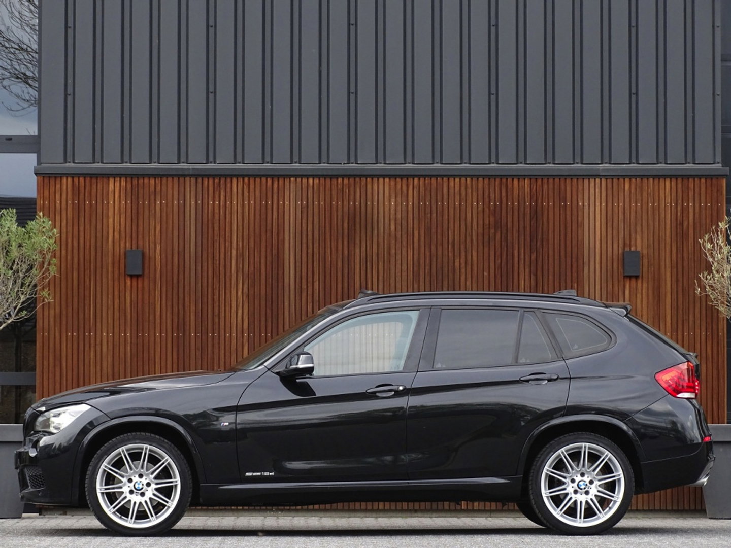 BMW X1 18d sDrive 143PK / M-Sport / Automaat / pano / LED