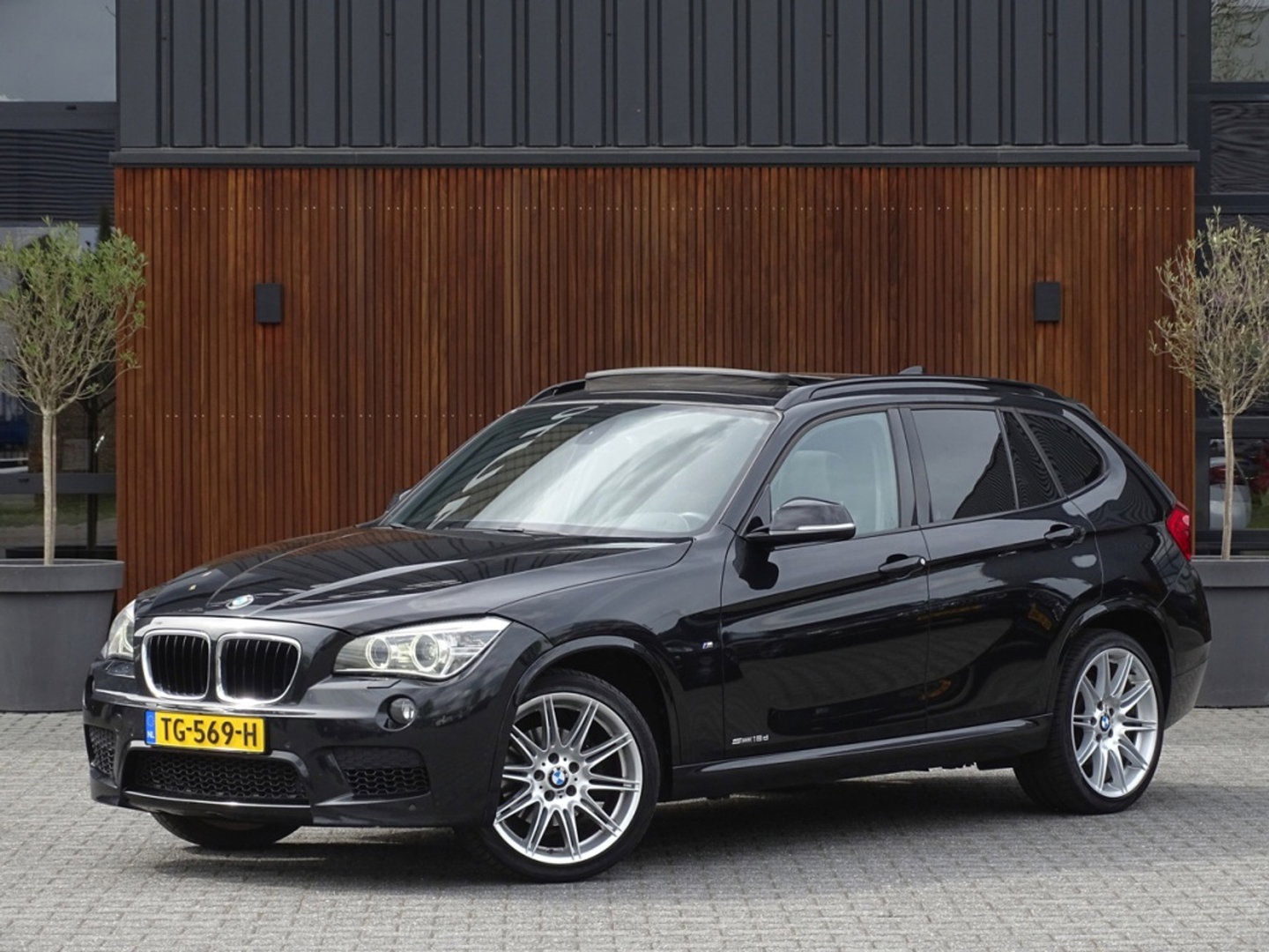 BMW X1 18d sDrive 143PK / M-Sport / Automaat / pano / LED