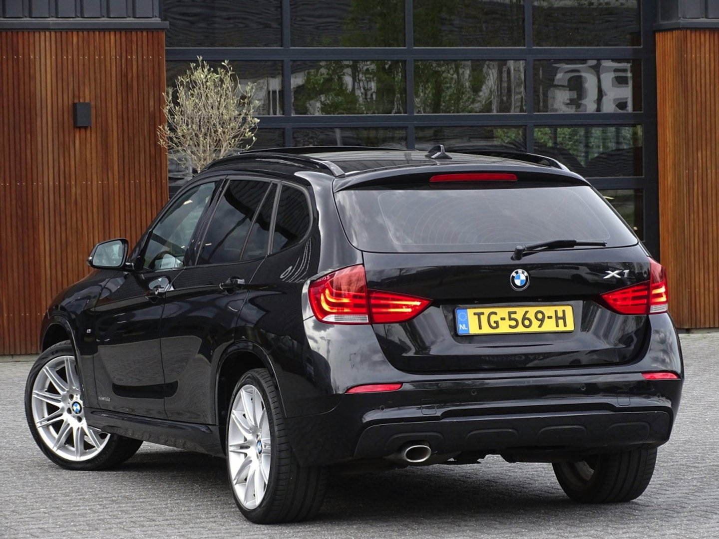BMW X1 18d sDrive 143PK / M-Sport / Automaat / pano / LED